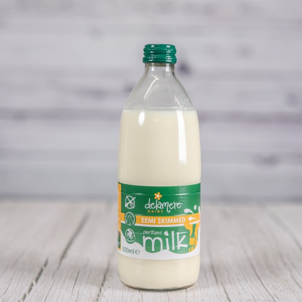 1 pint Sterilised Semi-Skimmed